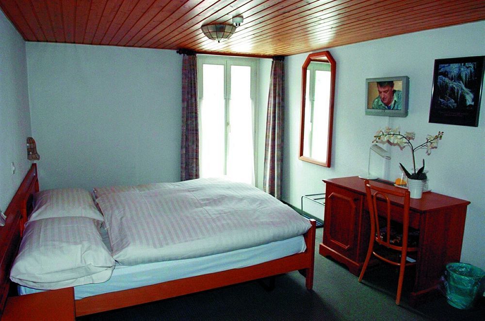 Hotel & Restaurant Forni Airolo Exteriér fotografie